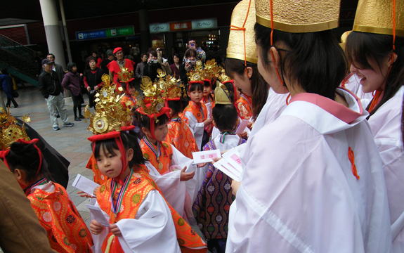 宝恵駕篭